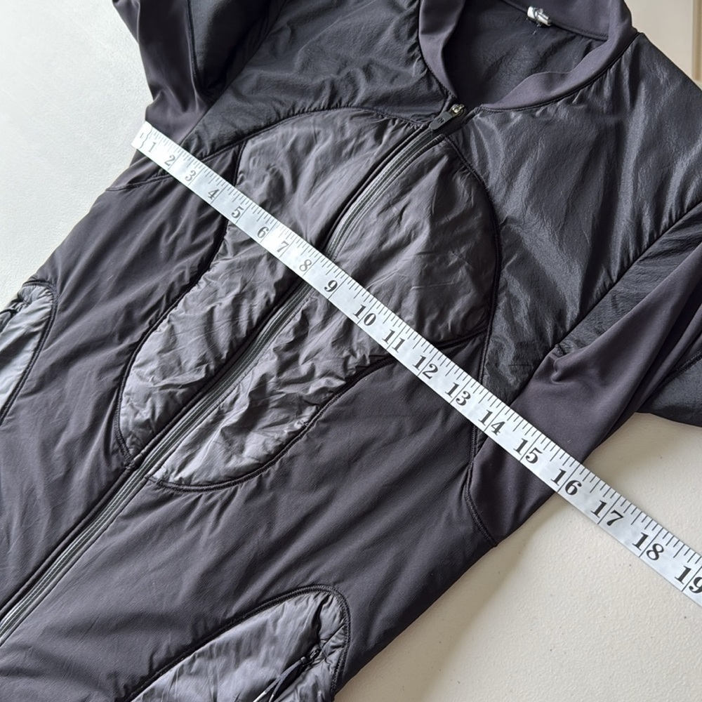 Lululemon Polar Pace Run Jacket - Picture 11 of 15